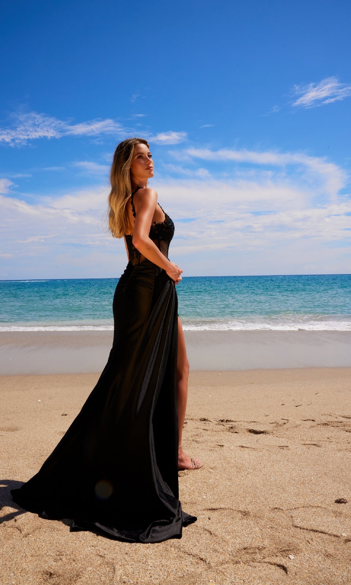 Vestido de fiesta largo con cintura transparente de Nox Anabel E1711