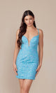 Vestido corto con purpurina y espalda de corsé E897