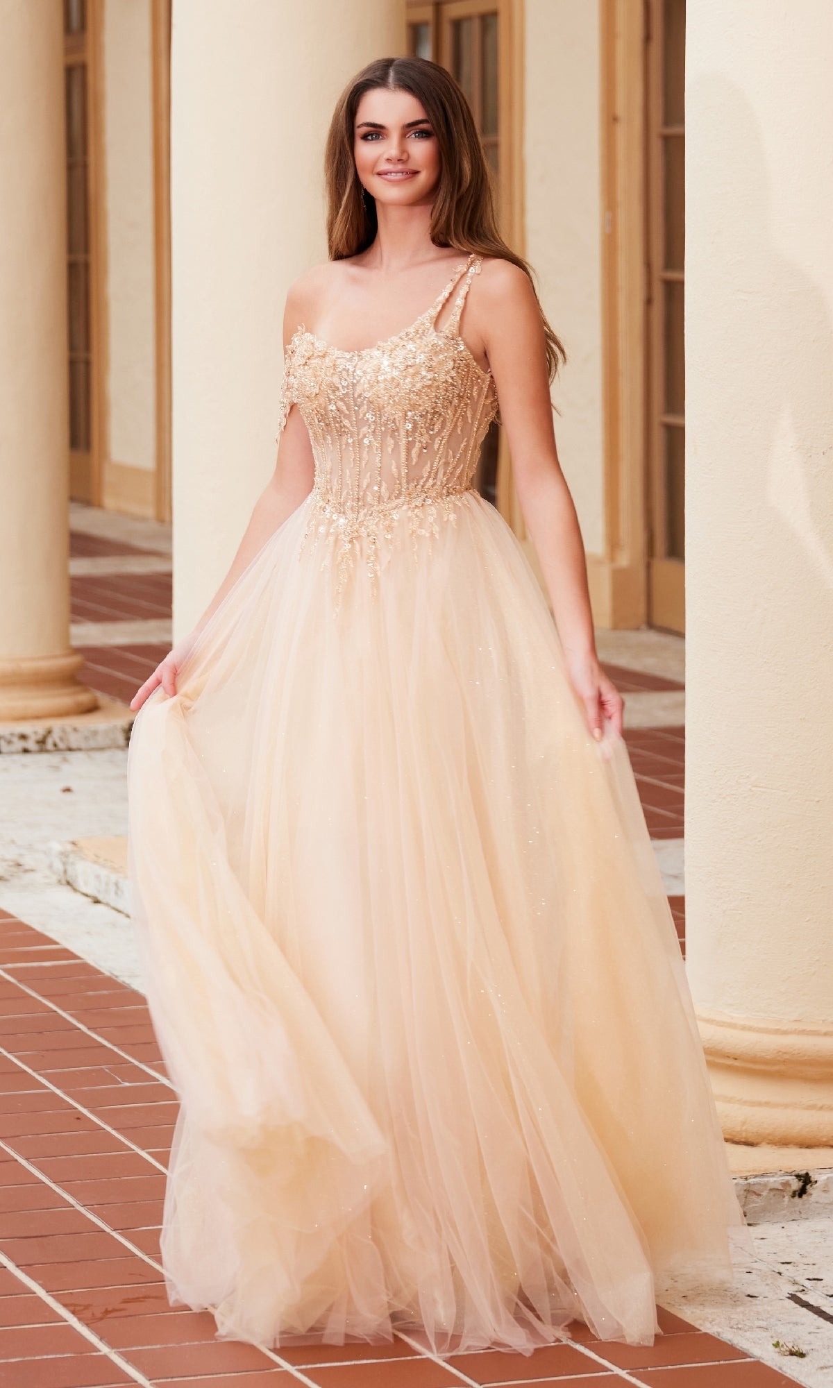 Vestido de fiesta asimétrico con brillo Nox Anabel F1567