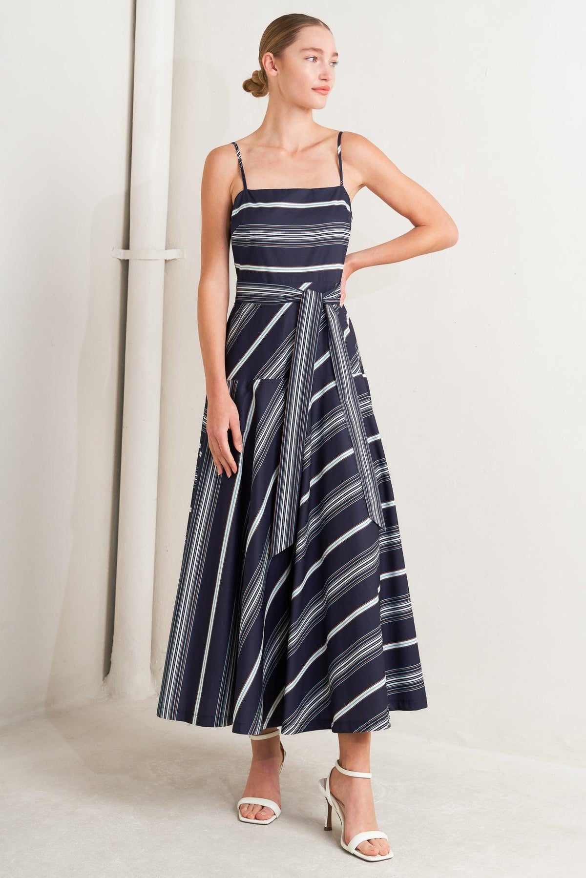 Flying Tomato NAVY DRESSES