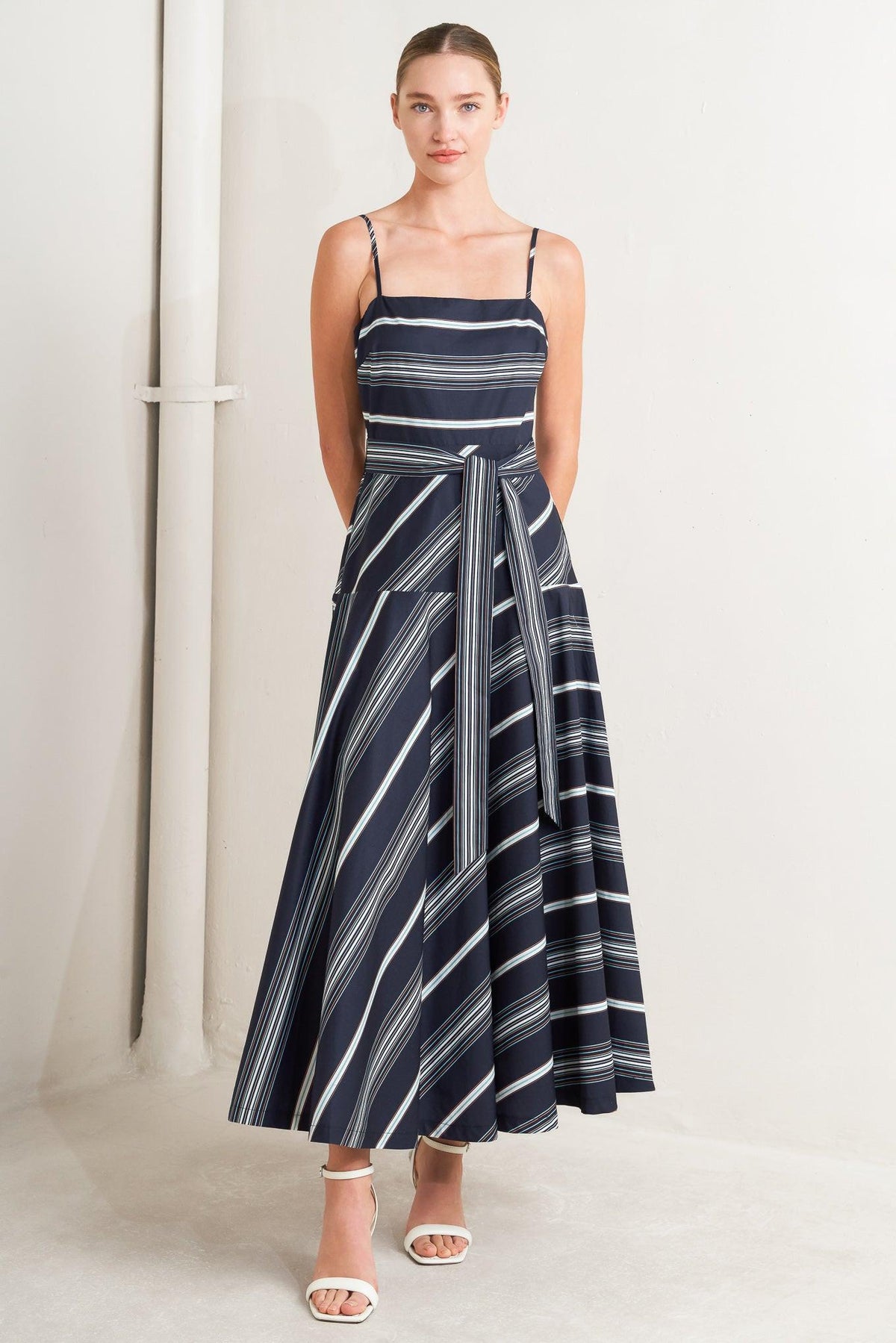 Flying Tomato NAVY DRESSES