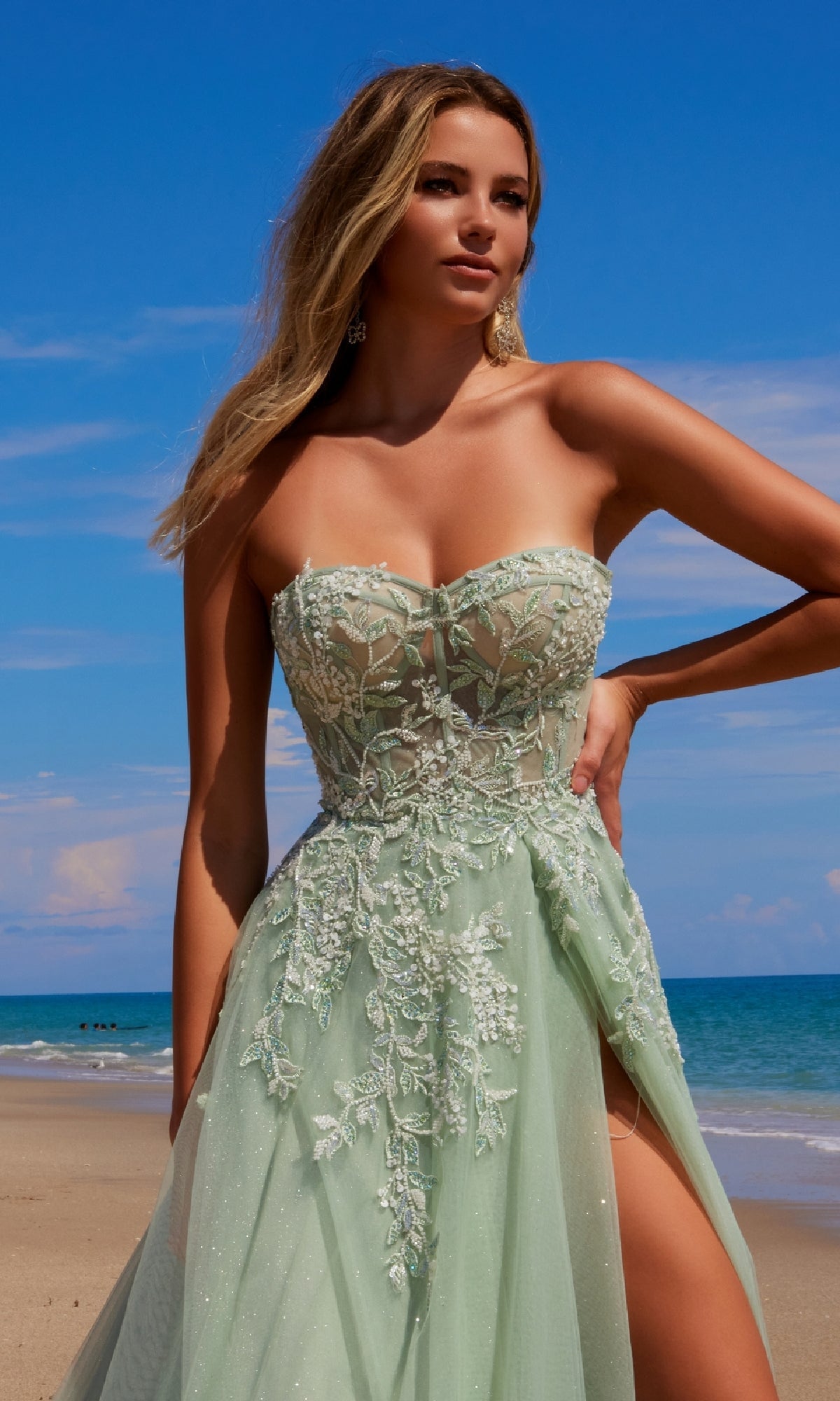 Vestido largo de fiesta sin tirantes – Nox Anabel G1371