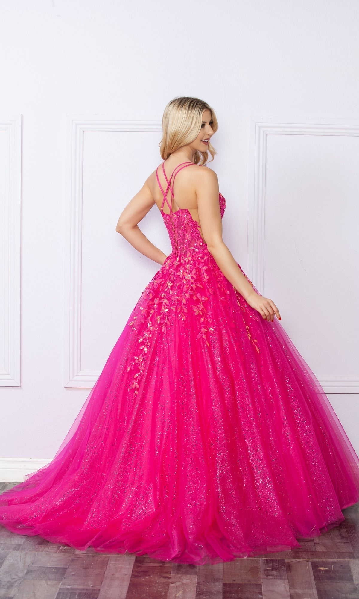 Vestido de fiesta de tul con purpurina brillante H1271