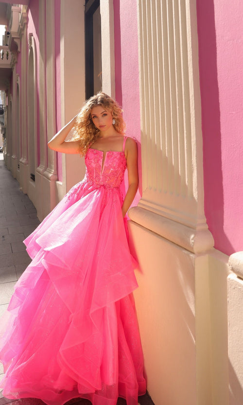 Vestido de fiesta largo con capas y cordones – H1351