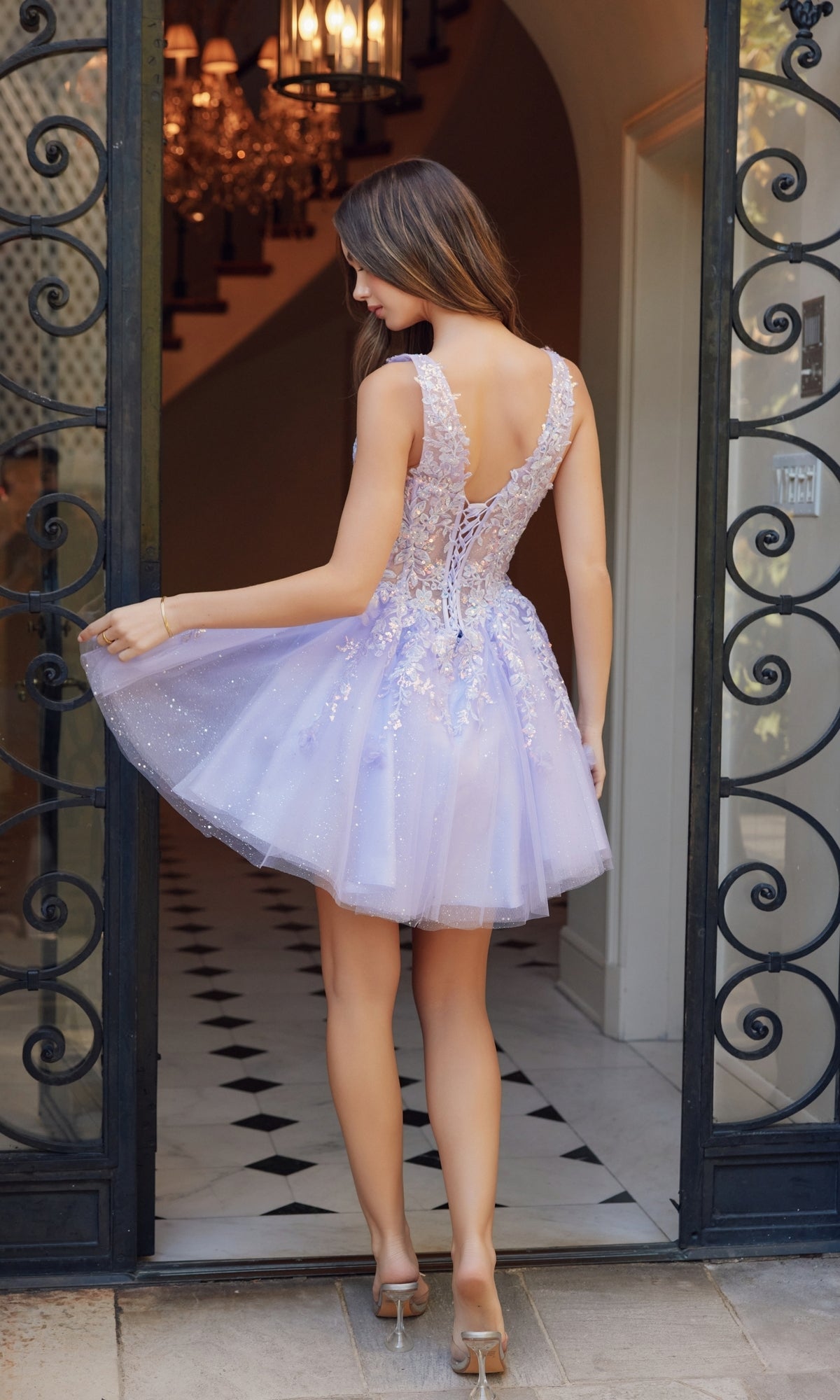Vestido corto de fiesta de corte A con corpiño bordado H846