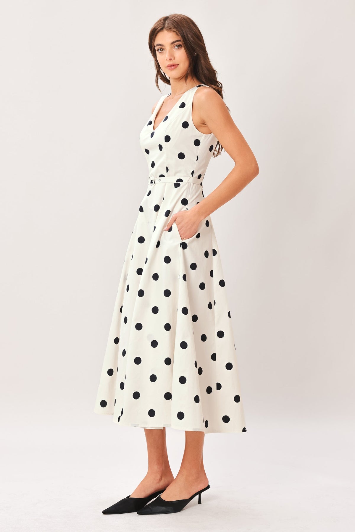 Flying Tomato IVORY DRESSES