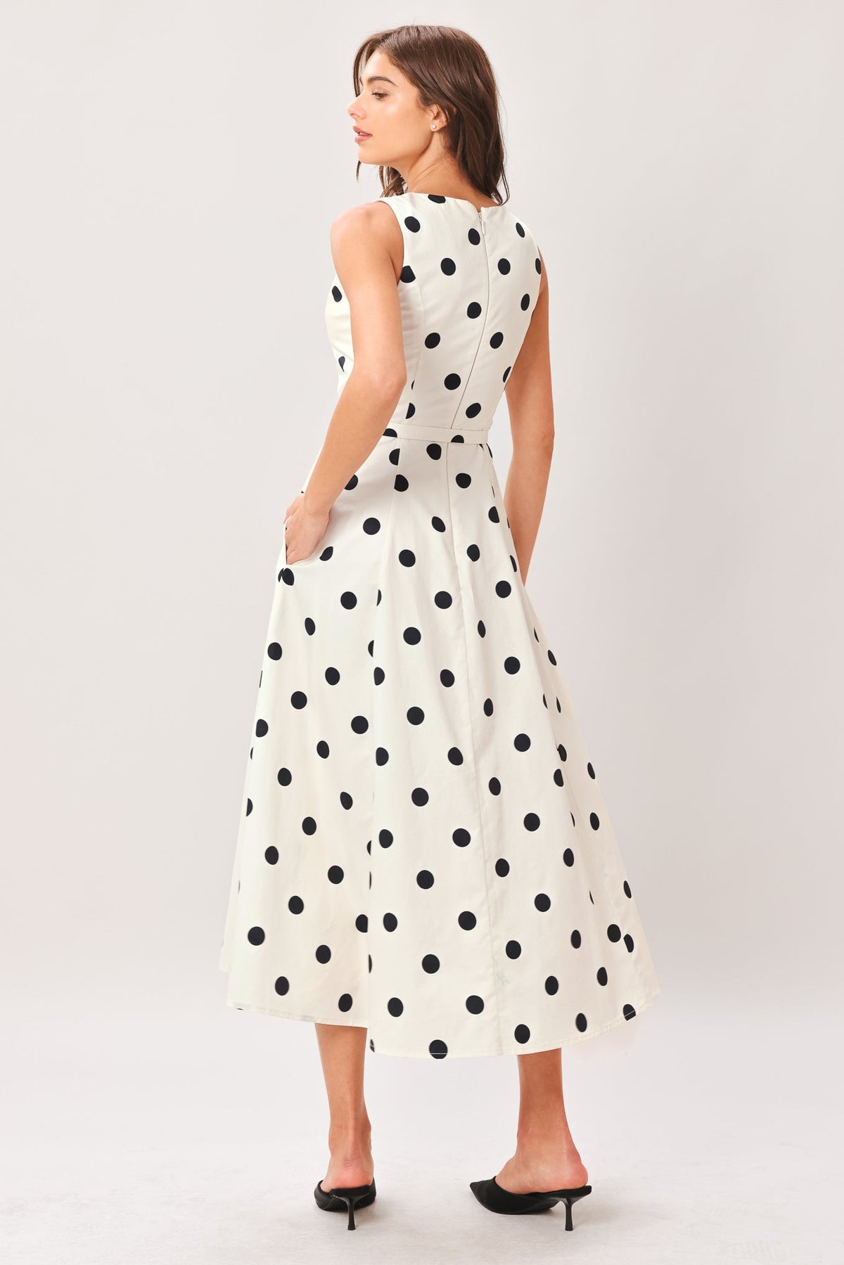 Flying Tomato IVORY DRESSES