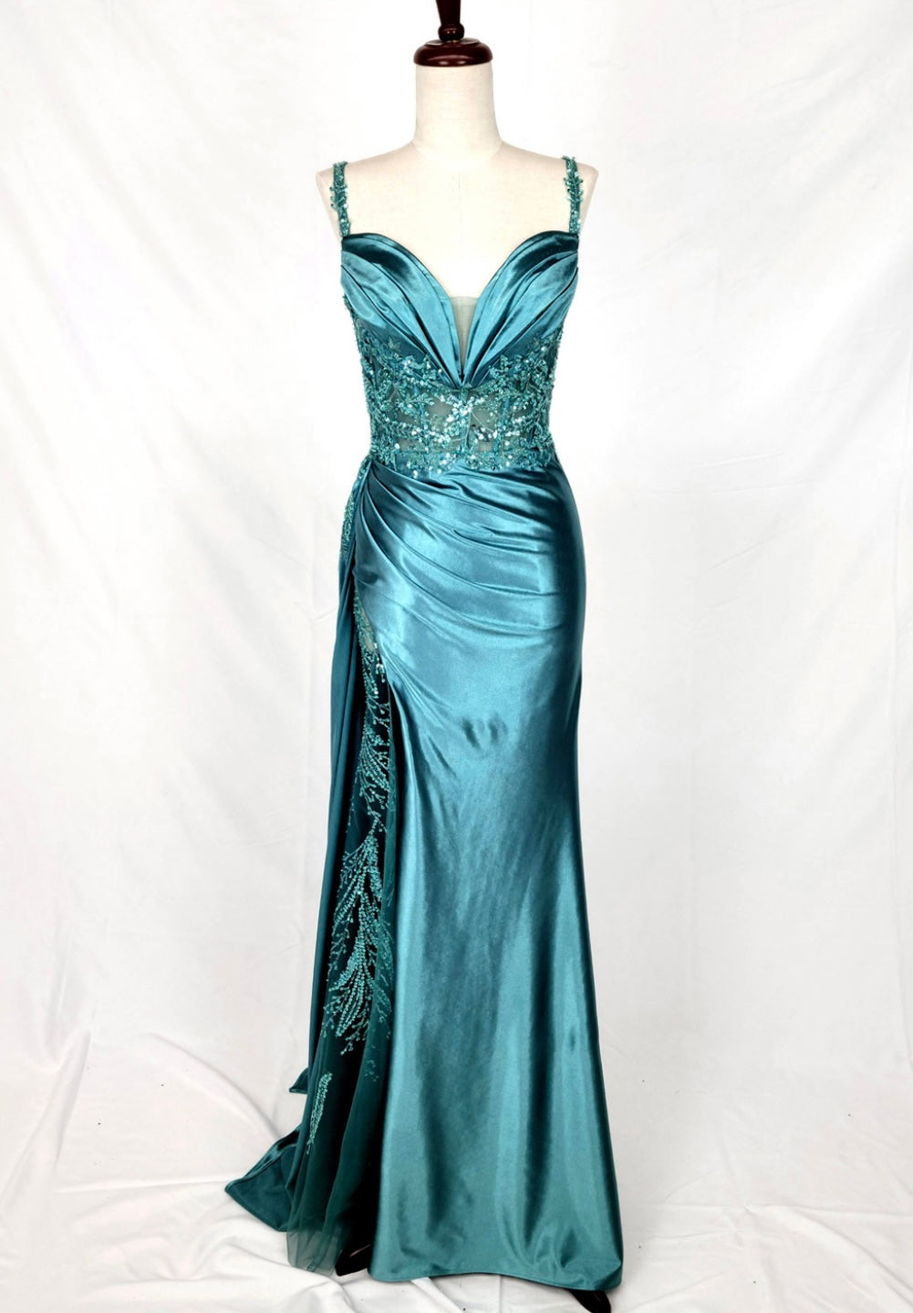 Chicas C342 Elegant Evening Black Sweetheart Floor-Length High-Slit Satin Dress