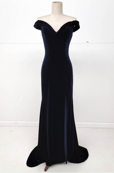Chicas 6532 Solid-Color Off-Shoulder Long High-Slit Velvet Dress
