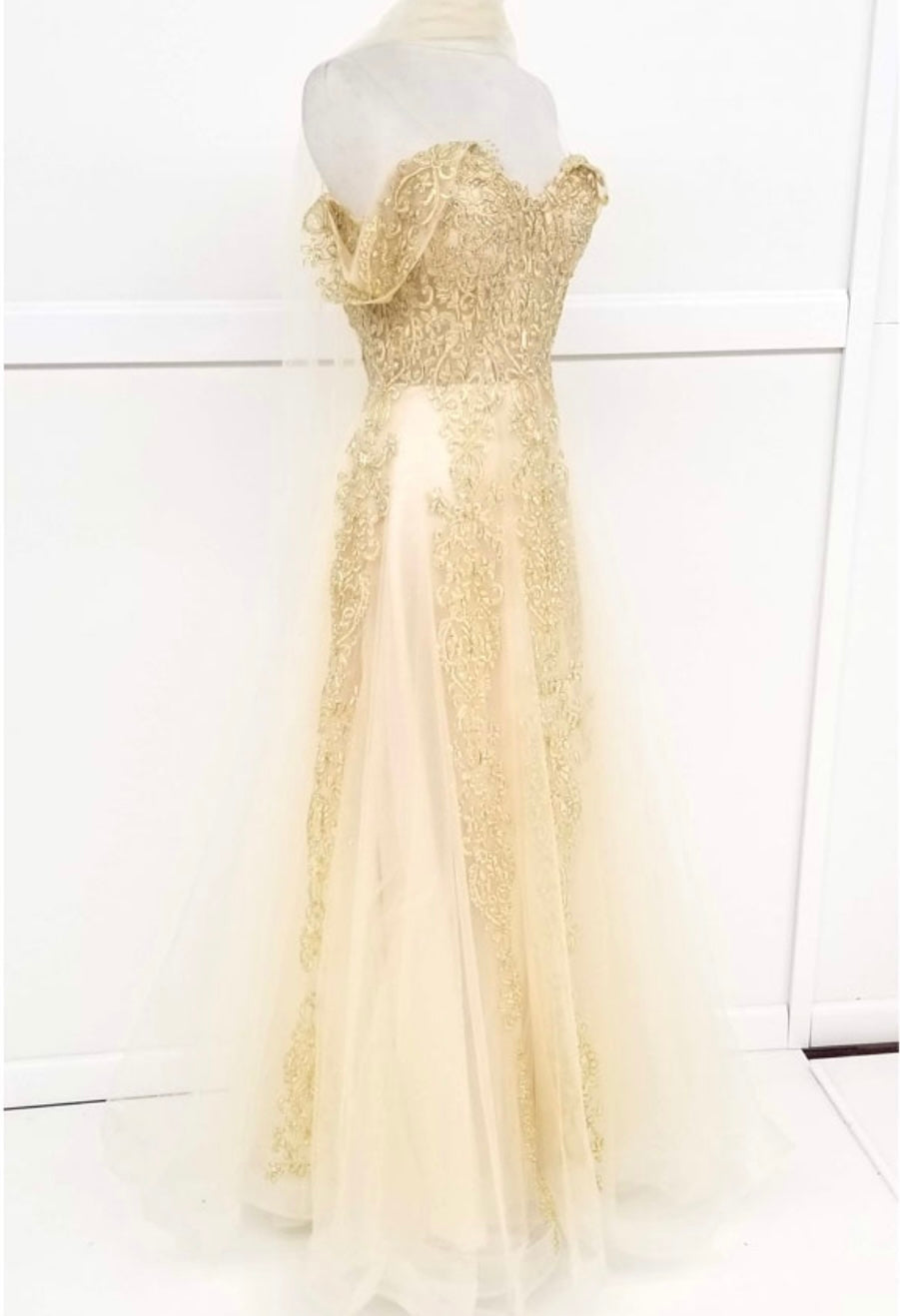 Chicas CA1103 Evening White A-Line Sweetheart Floor-Length Tulle Dress
