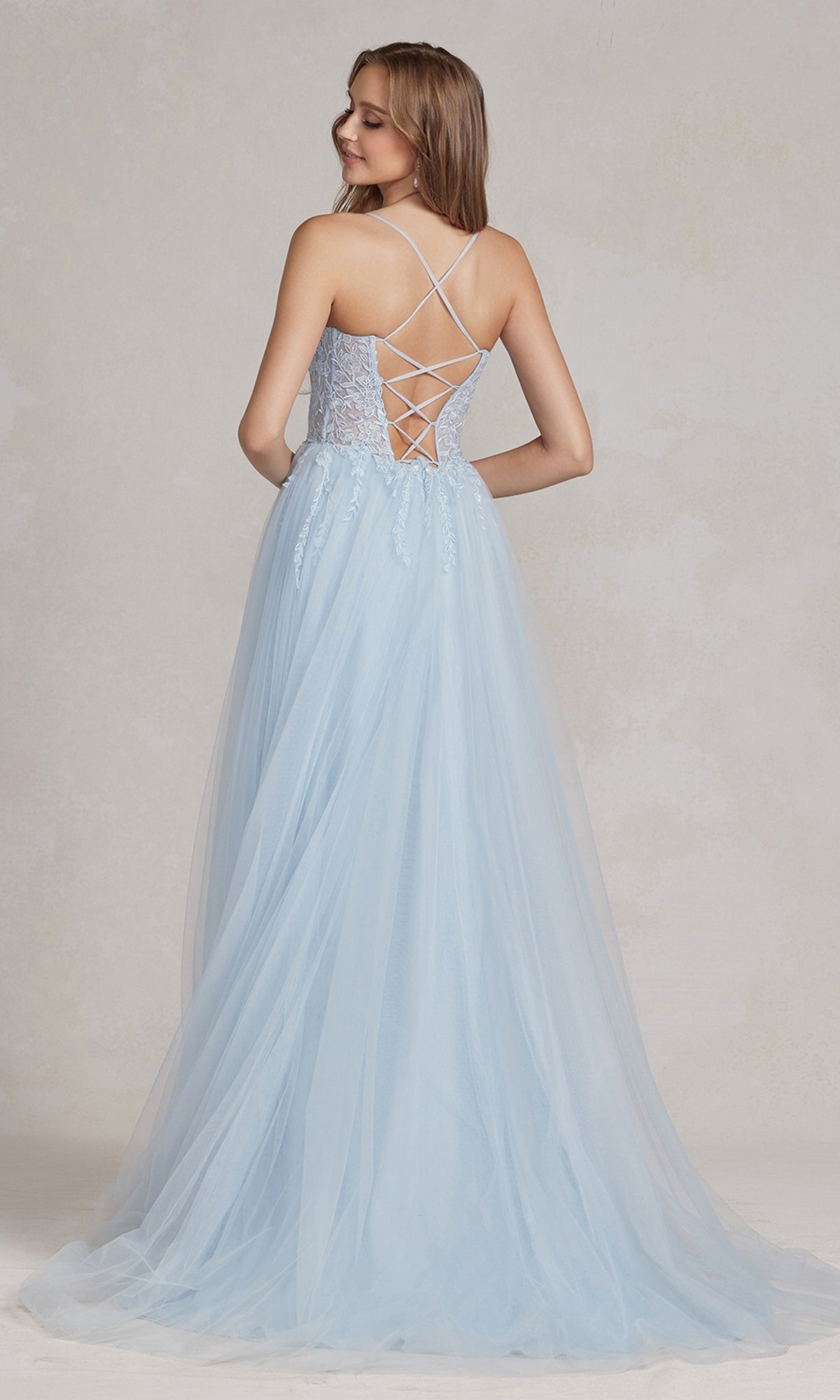 Vestido de fiesta largo en tonos pastel con elegante corpiño tipo corsé