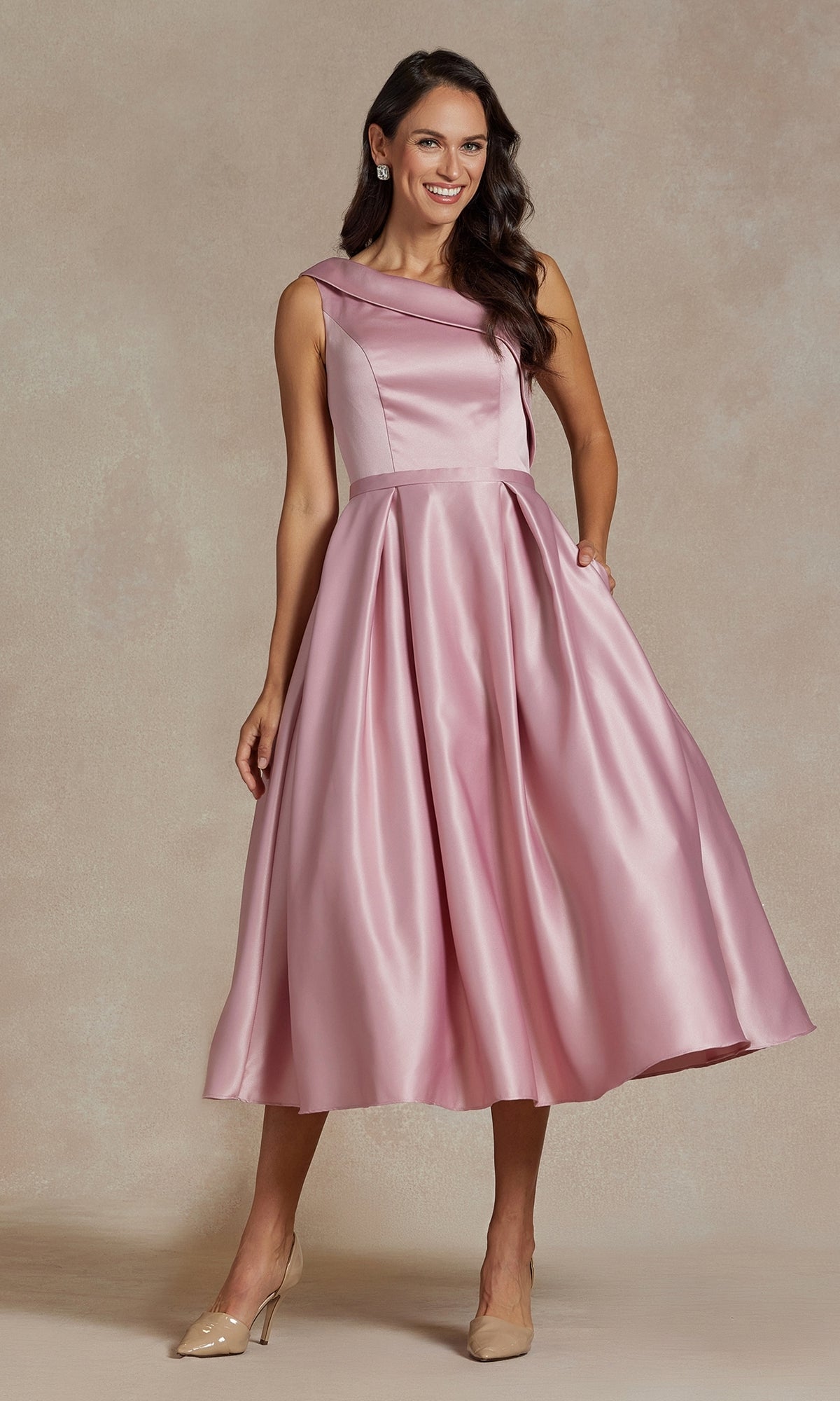 Vestido sencillo de un solo hombro y largo hasta la rodilla JE931