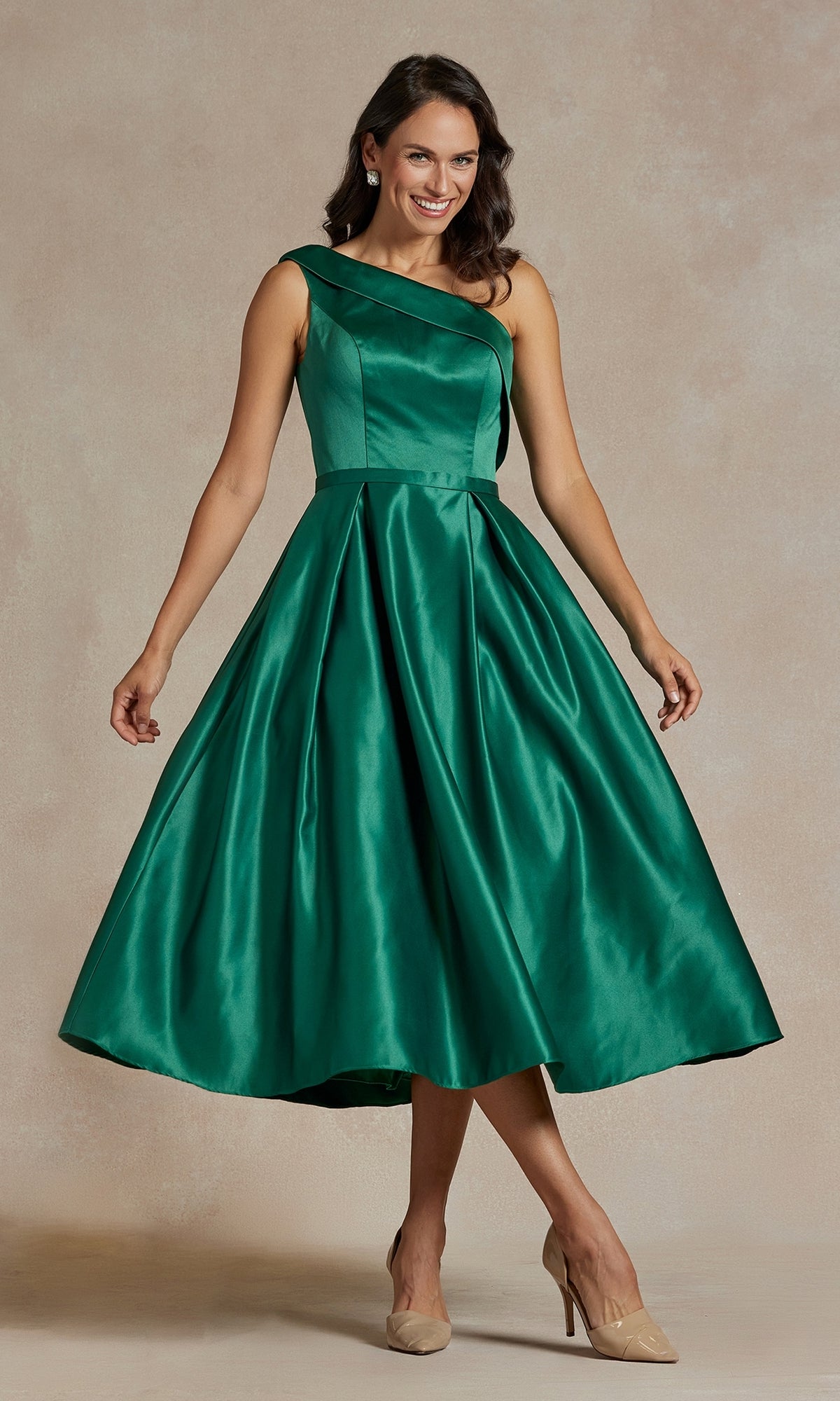 Vestido sencillo de un solo hombro y largo hasta la rodilla JE931