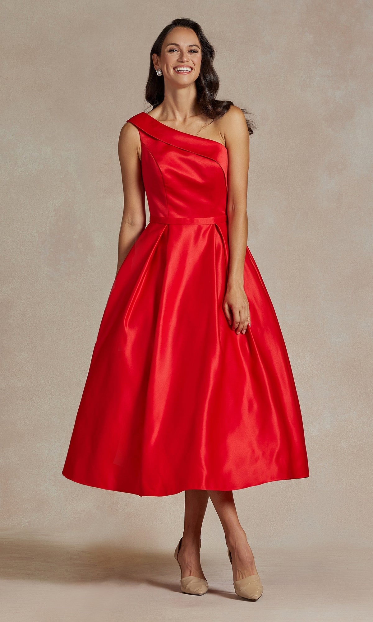 Vestido sencillo de un solo hombro y largo hasta la rodilla JE931