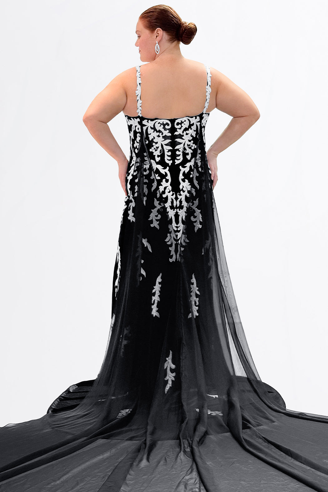 Sydney's Closet Black/White Prom Dress