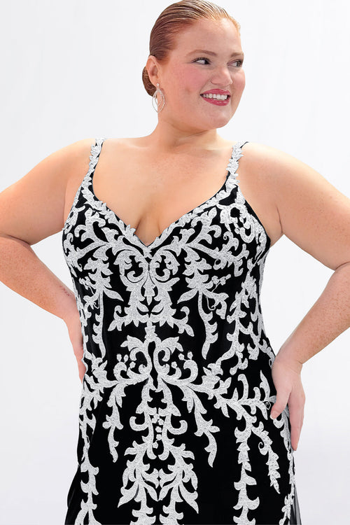 Sydney's Closet Black/White Prom Dress