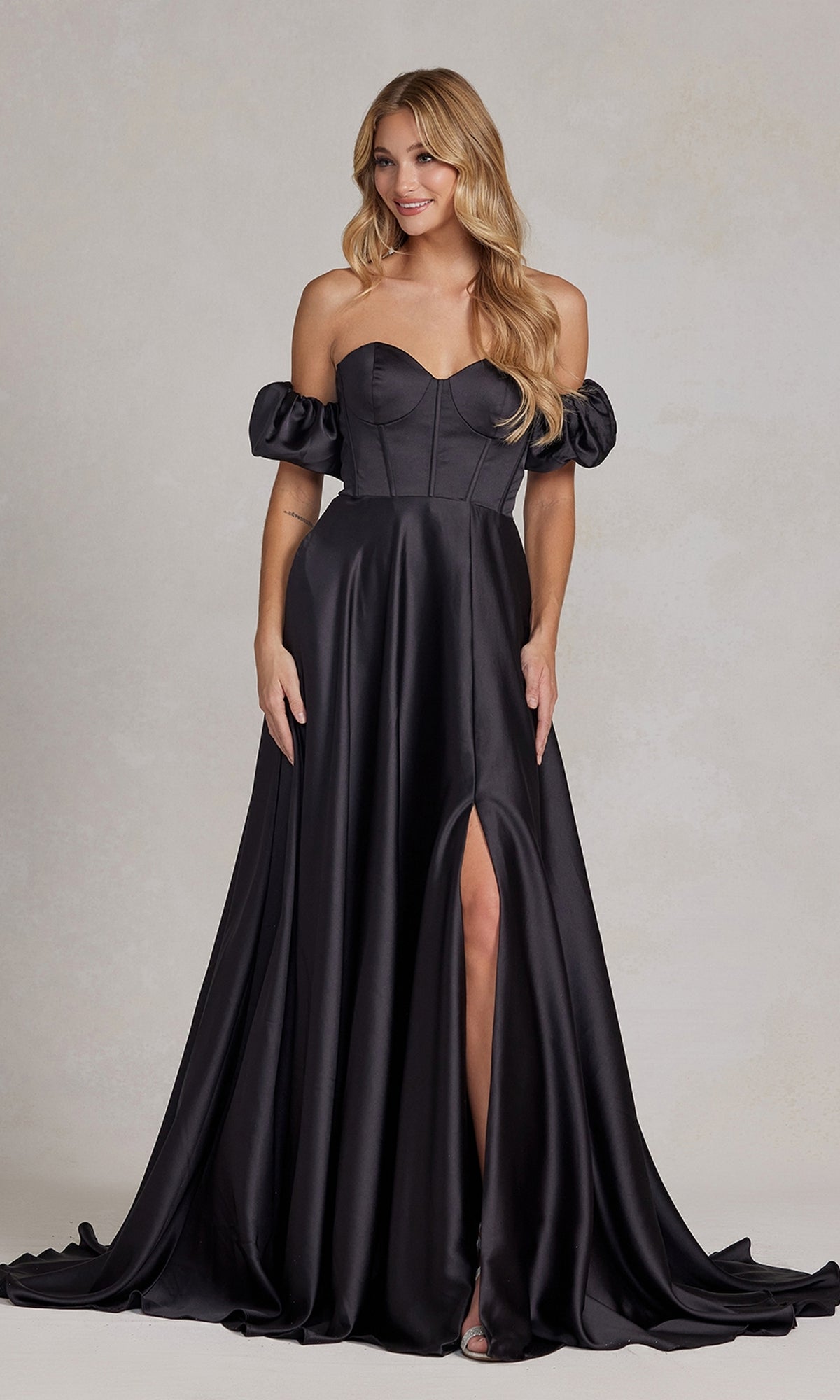 Elegant Strapless Sweetheart Gown Featuring Puff Sleeves –  K1122