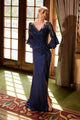 Elegante vestido con abertura y mangas acampanadas con apliques de Nox Anabel MD129