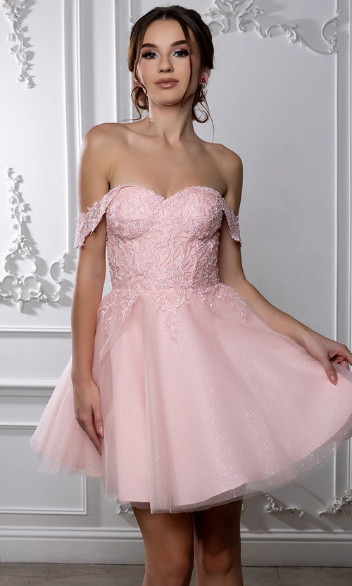Sweetheart Neckline Tulle Short Dress Strapless Fit & Flare Homecoming Dress by May Queen MQ2224