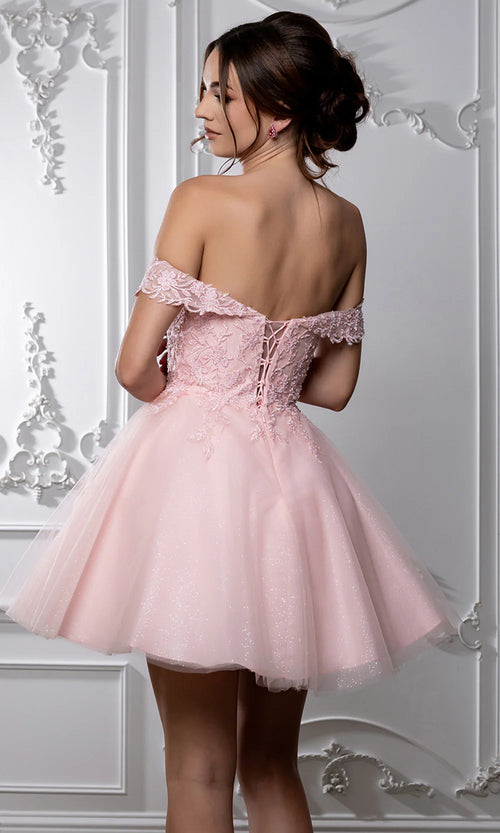 Sweetheart Neckline Tulle Short Dress Strapless Fit & Flare Homecoming Dress by May Queen MQ2224