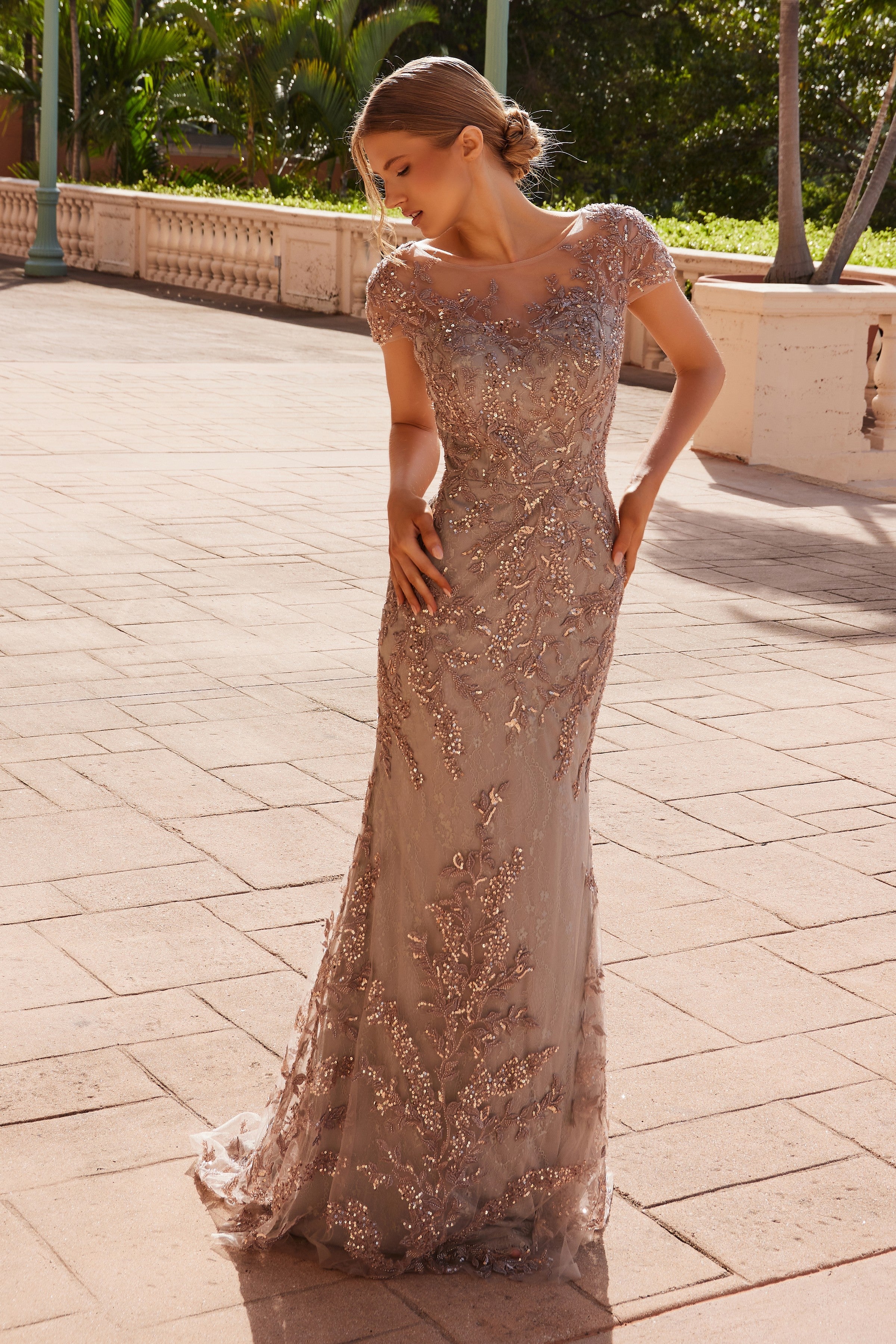 Vestido de manga corta con apliques impresionantes Anabel MT110 de Nox