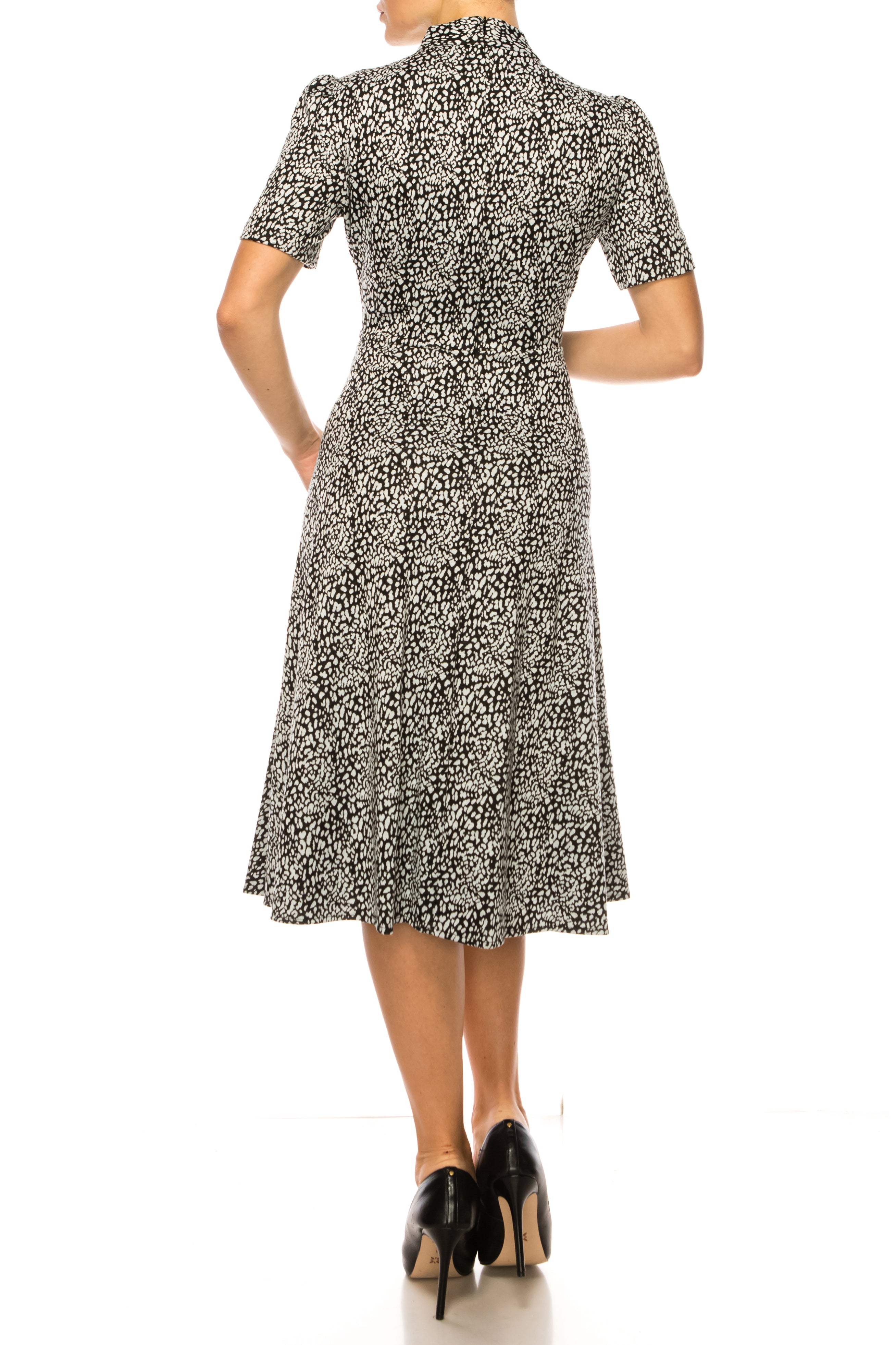 Tie Neck Fit and Flare Print Black White Mock Neck Short Sleeve Side Tie Knit Dress by Maggy London GT506M