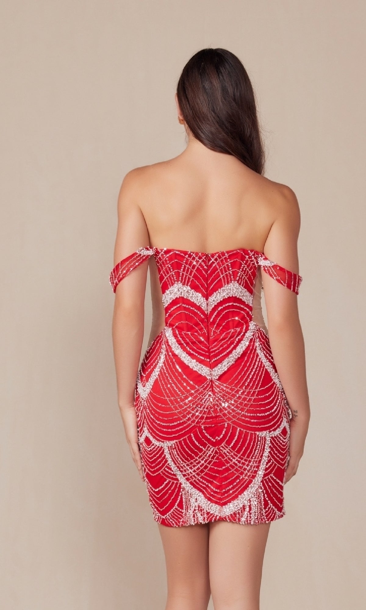 Vestido corto sexy de fiesta con laterales transparentes Q839