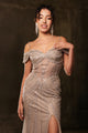Vestido de noche con hombros descubiertos y corte entallado de Royal Queen RQ8198