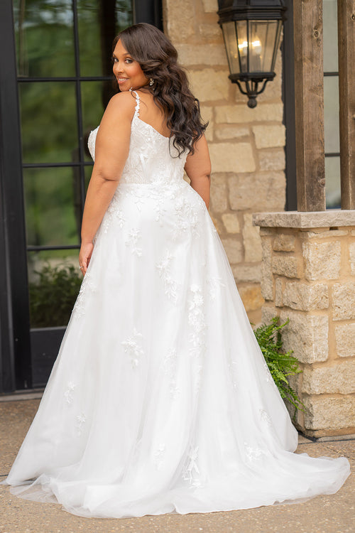 Sydney's Closet Ivory Wedding Dress