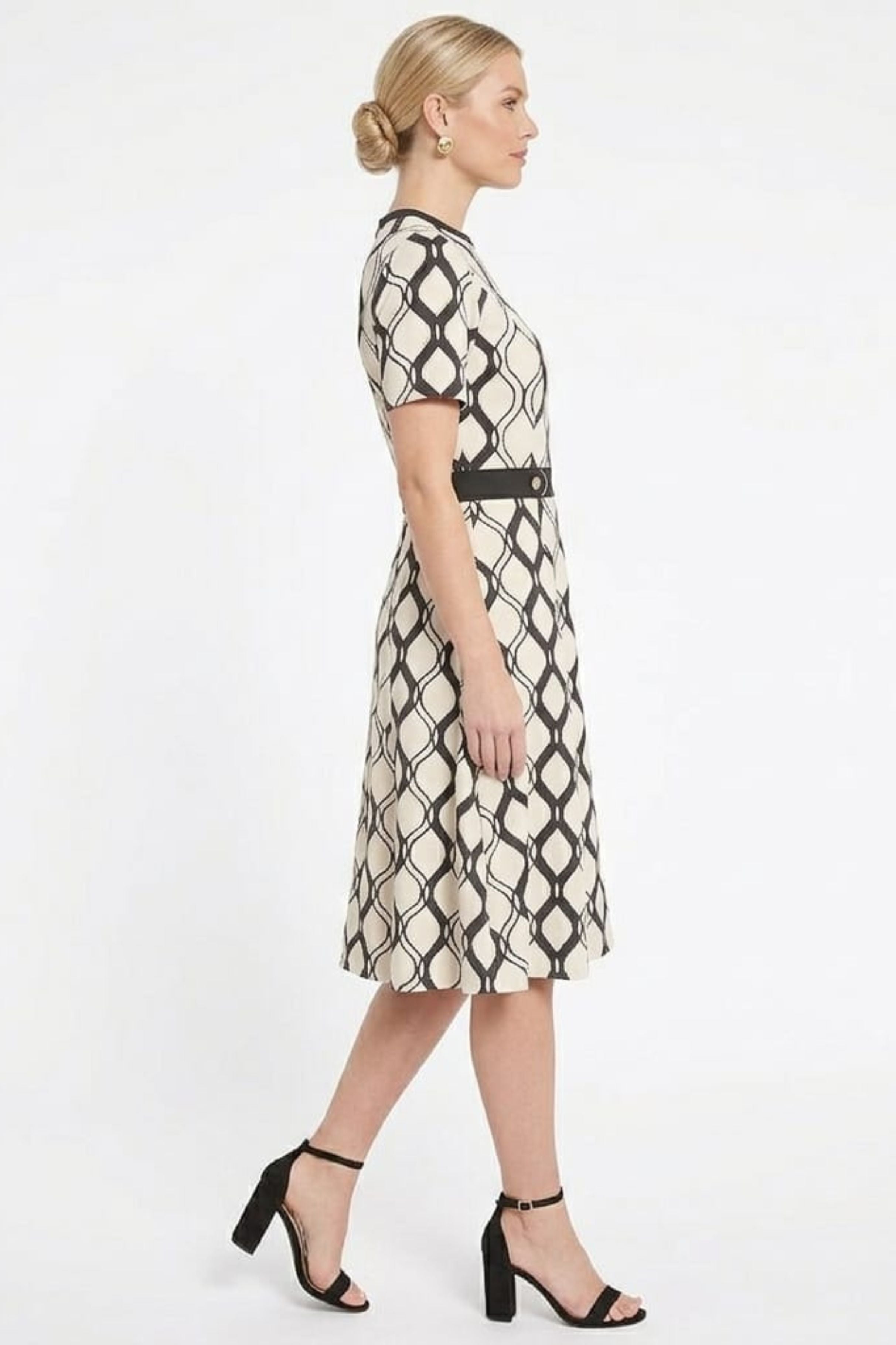 London Times T10466M Geometric Fit-and-Flare Short Sleeve Jewel Neck A-Line Knit Dress with Metallic Finish