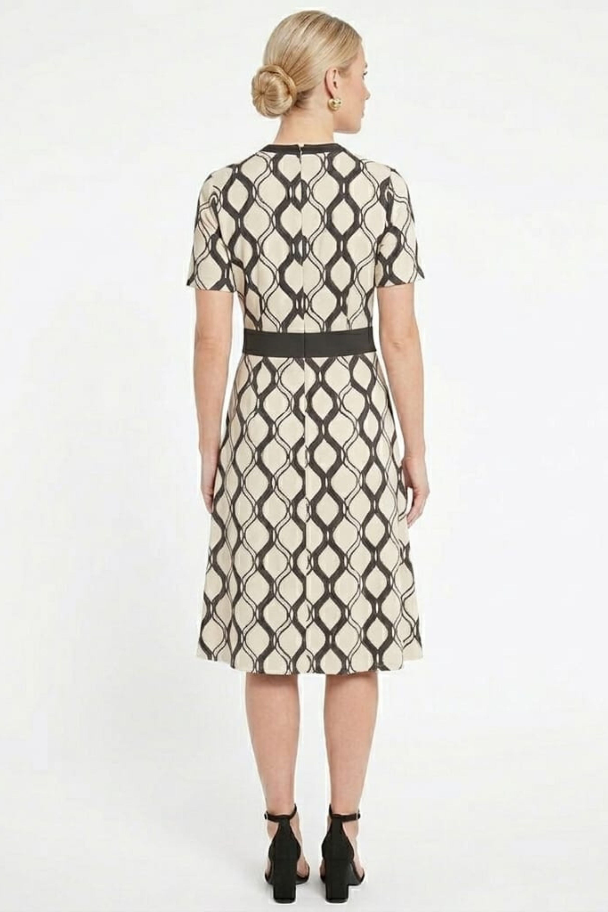 London Times T10466M Geometric Fit-and-Flare Short Sleeve Jewel Neck A-Line Knit Dress with Metallic Finish