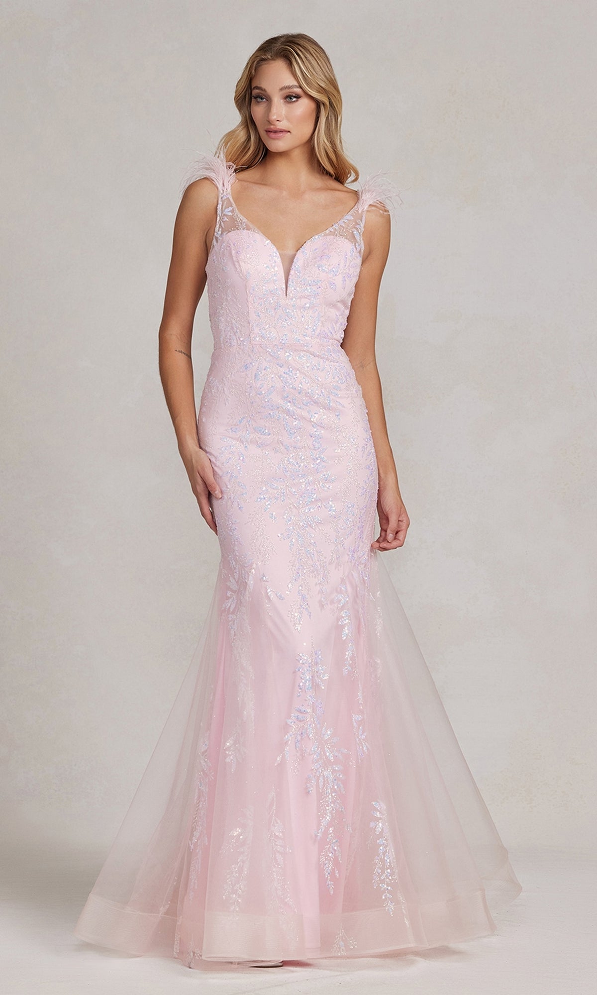 Vestido de fiesta de sirena con tirantes de plumas T1208