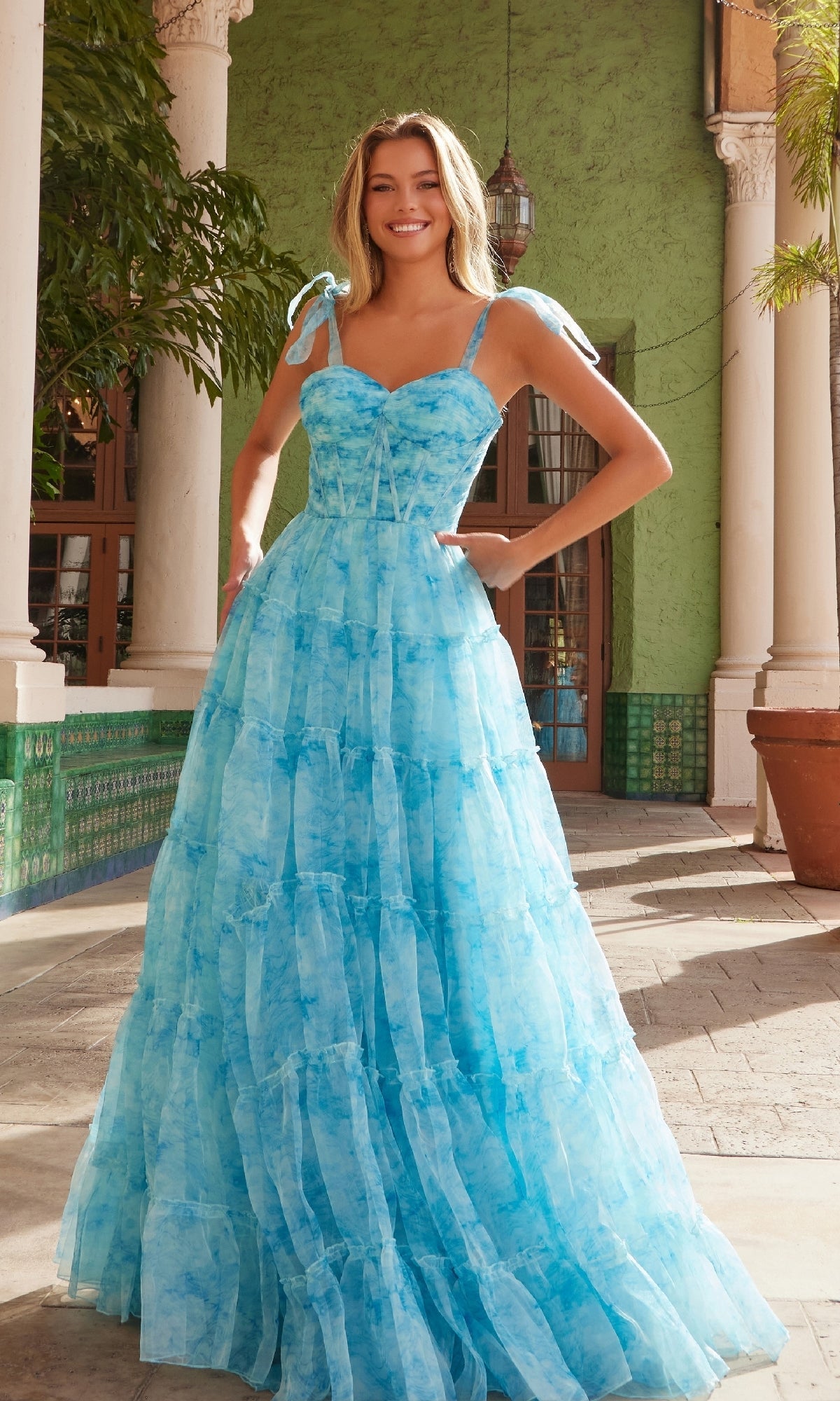 Vestido de fiesta largo con volantes y efecto tie-dye Nox Anabel T1501