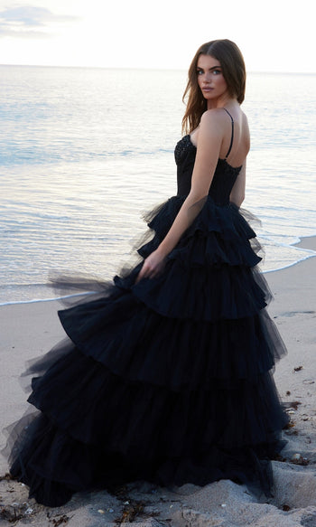 Nox Anabel Y1545: Elegante vestido de fiesta negro con volantes escalonados