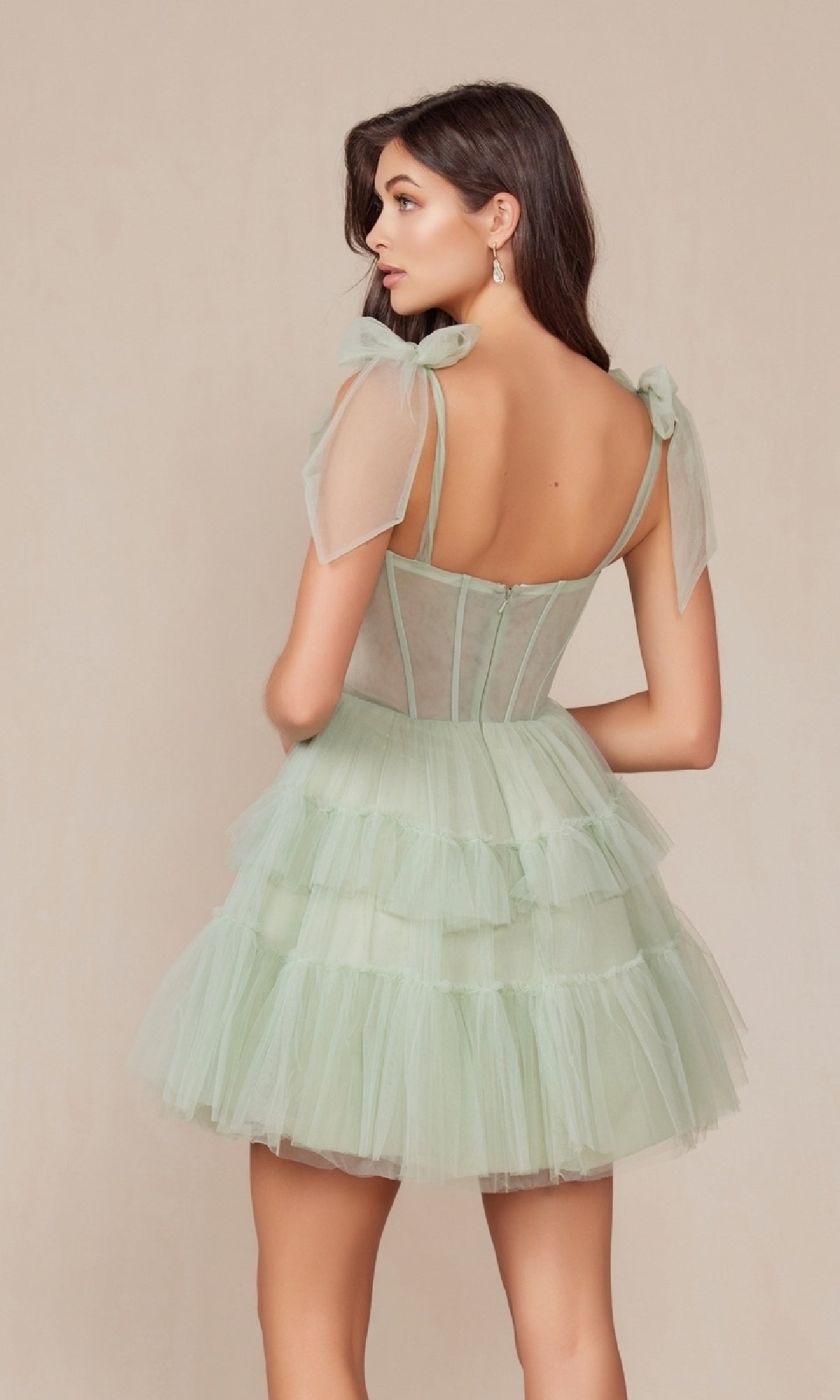 Vestido corto estilo hoco Y858 con lazo en los hombros y volantes