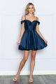 Vestido corto con hombros descubiertos y cuentas de Poly USA 9238