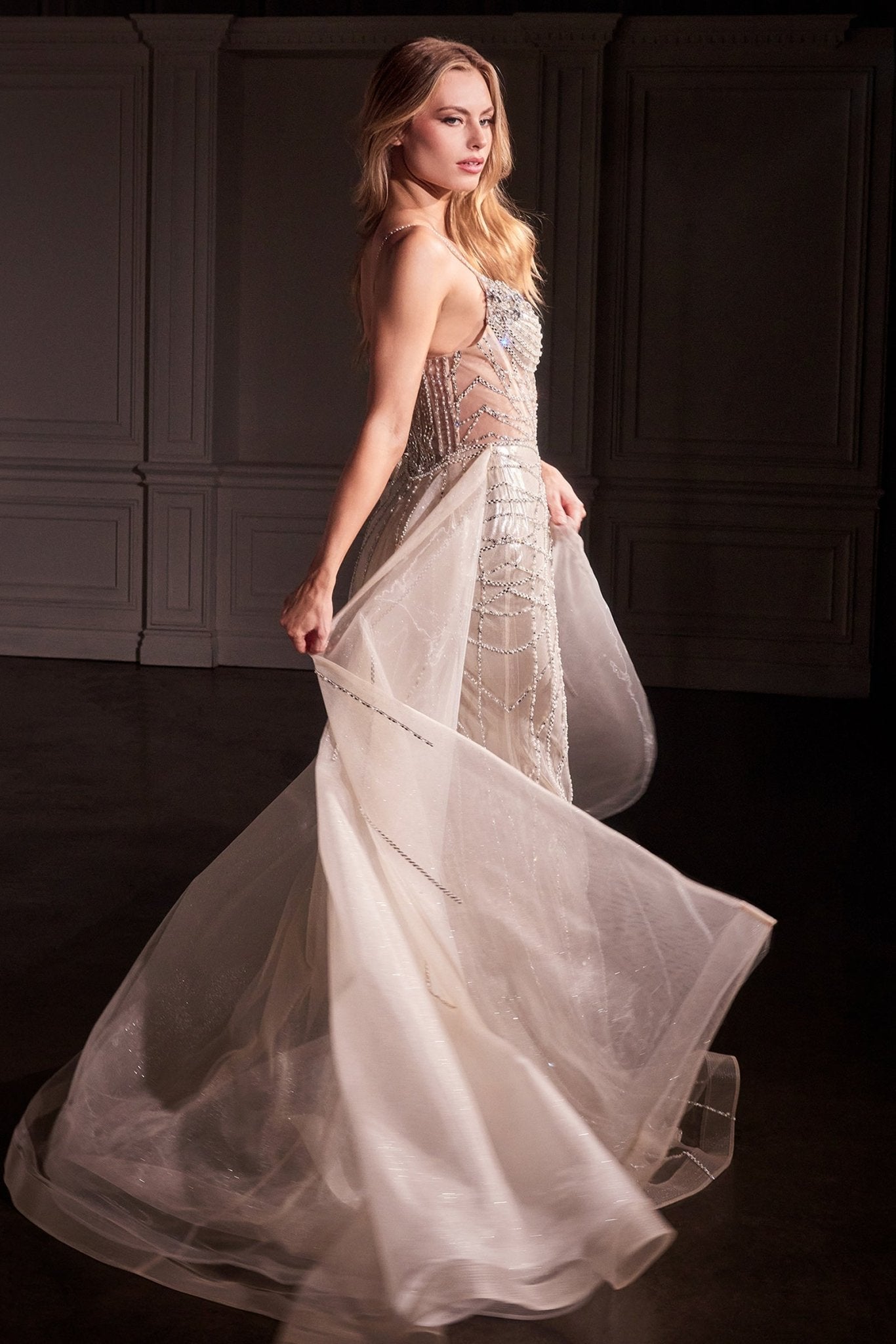Vestido de noche de sirena con cuentas y sobrefalda extraíble Ladivine CD763