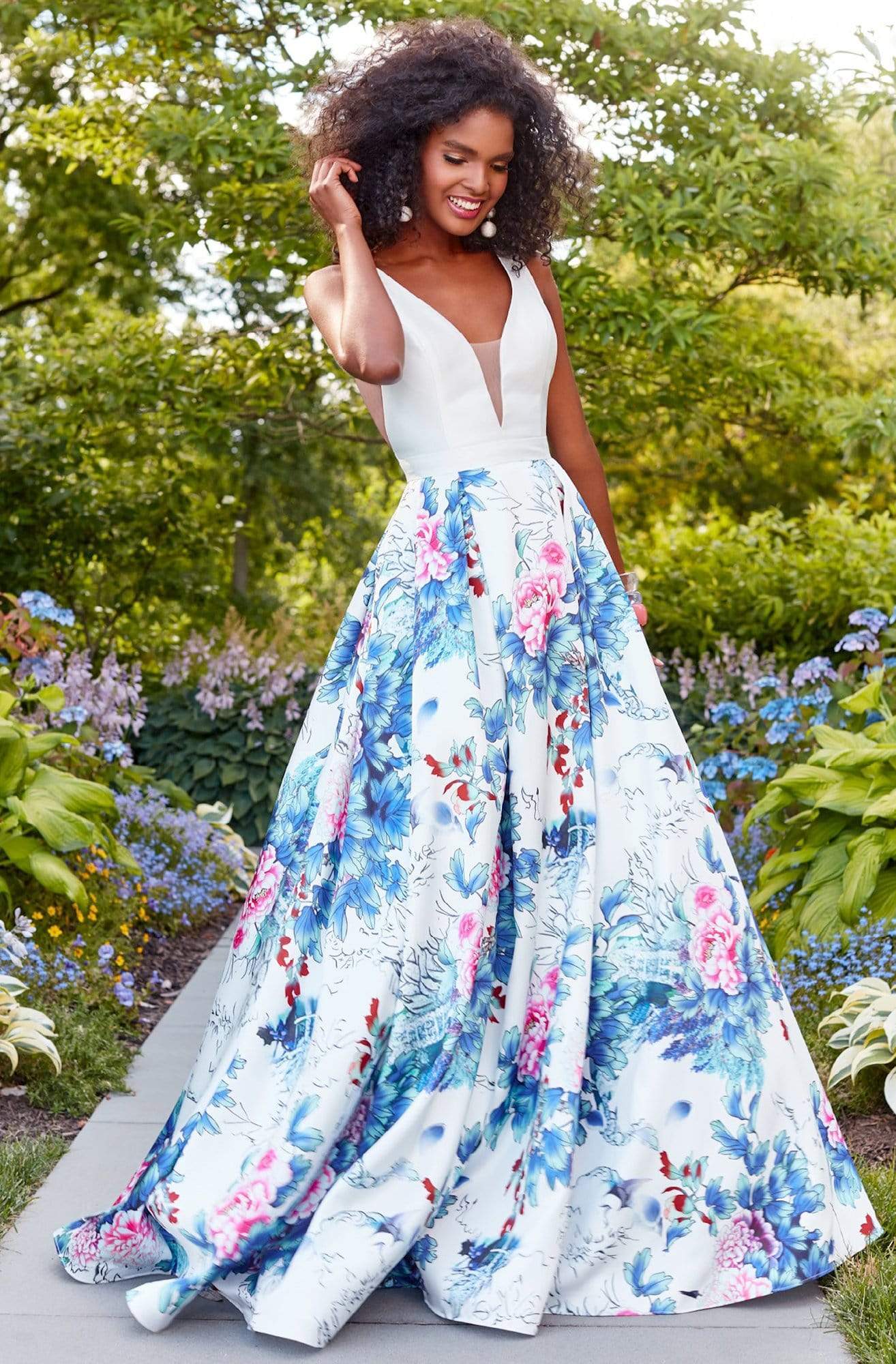 mikado maxi dress Evening Formal Prom V-Neck Floor-Length 3538 by Clarisse College | Tassel:College of Education - Light Blue graceful silhouettes Feature Jane Seymour Pink Quinceanera Dresses Gold