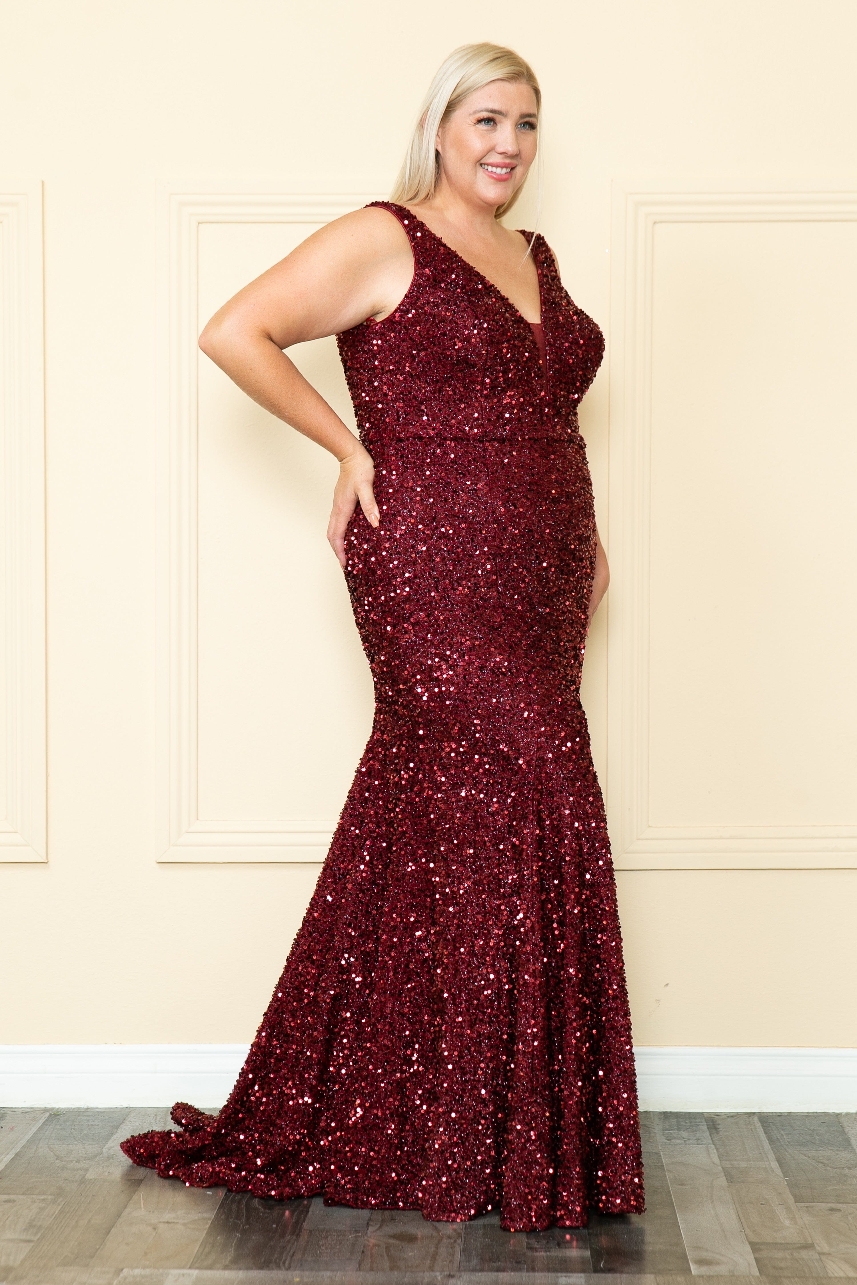 Vestido ajustado sin mangas con lentejuelas y abertura en talla grande de Poly USA W1122