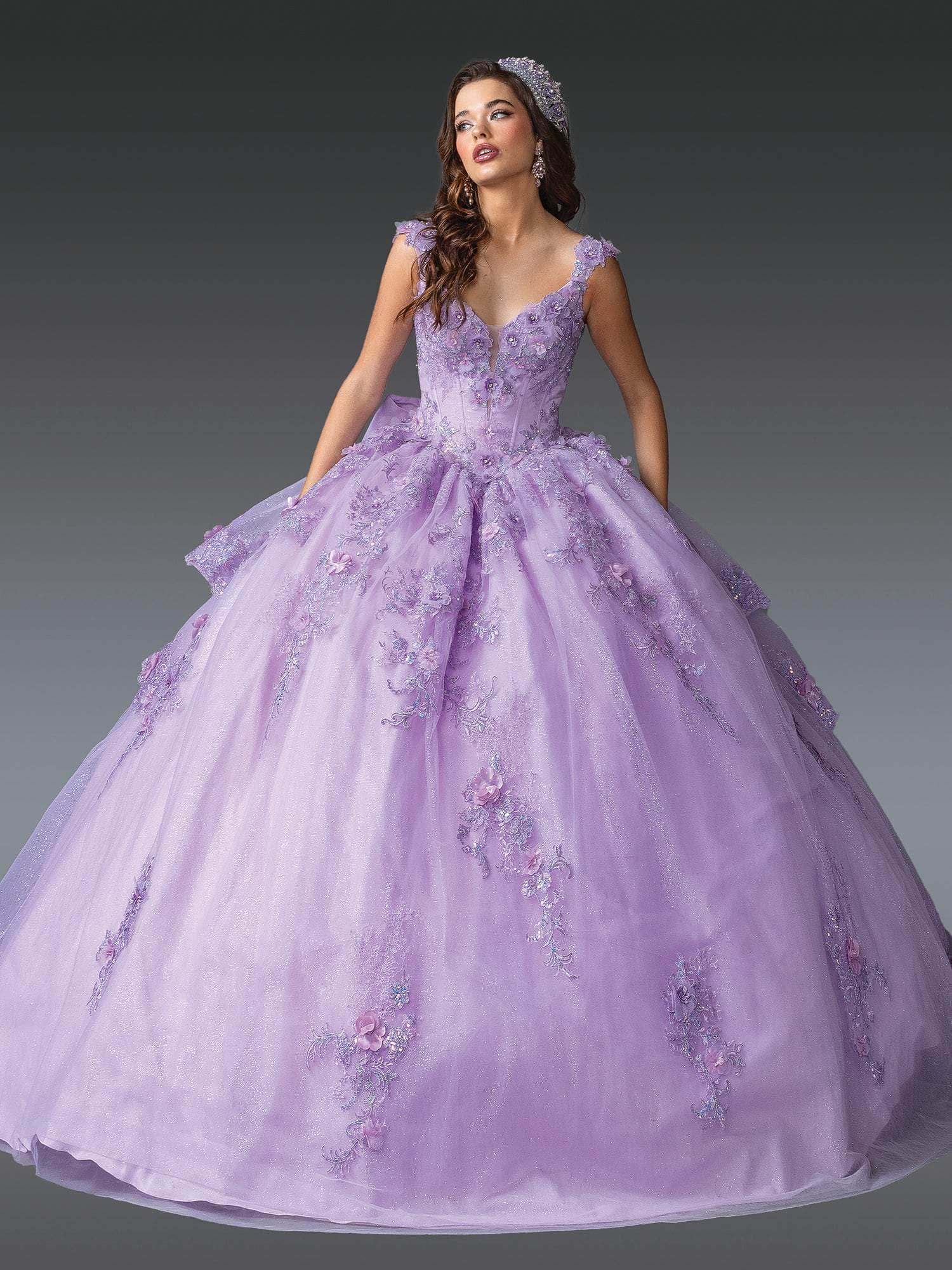 Dancing Queen 1952 - V-Neck Embroidered Quince Gown Quinceanera Dresses XS / Lilac