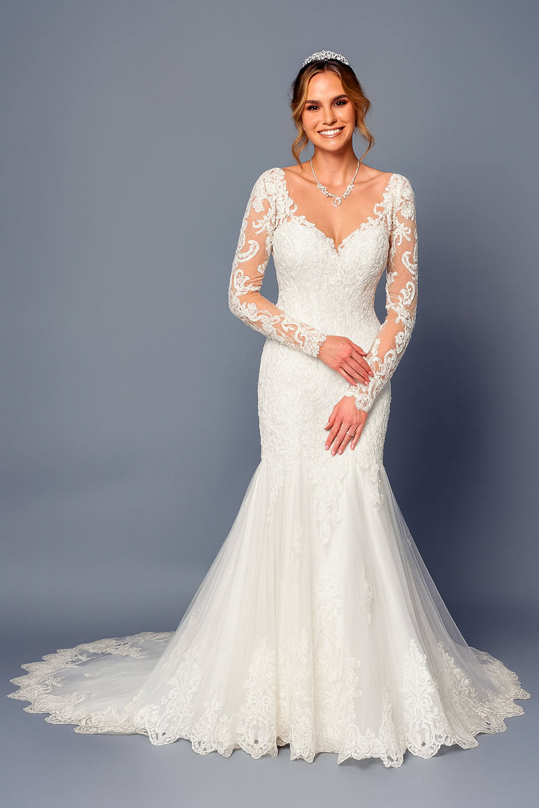 Vestido de novia DeKlaire 492 de corte trompeta y manga larga