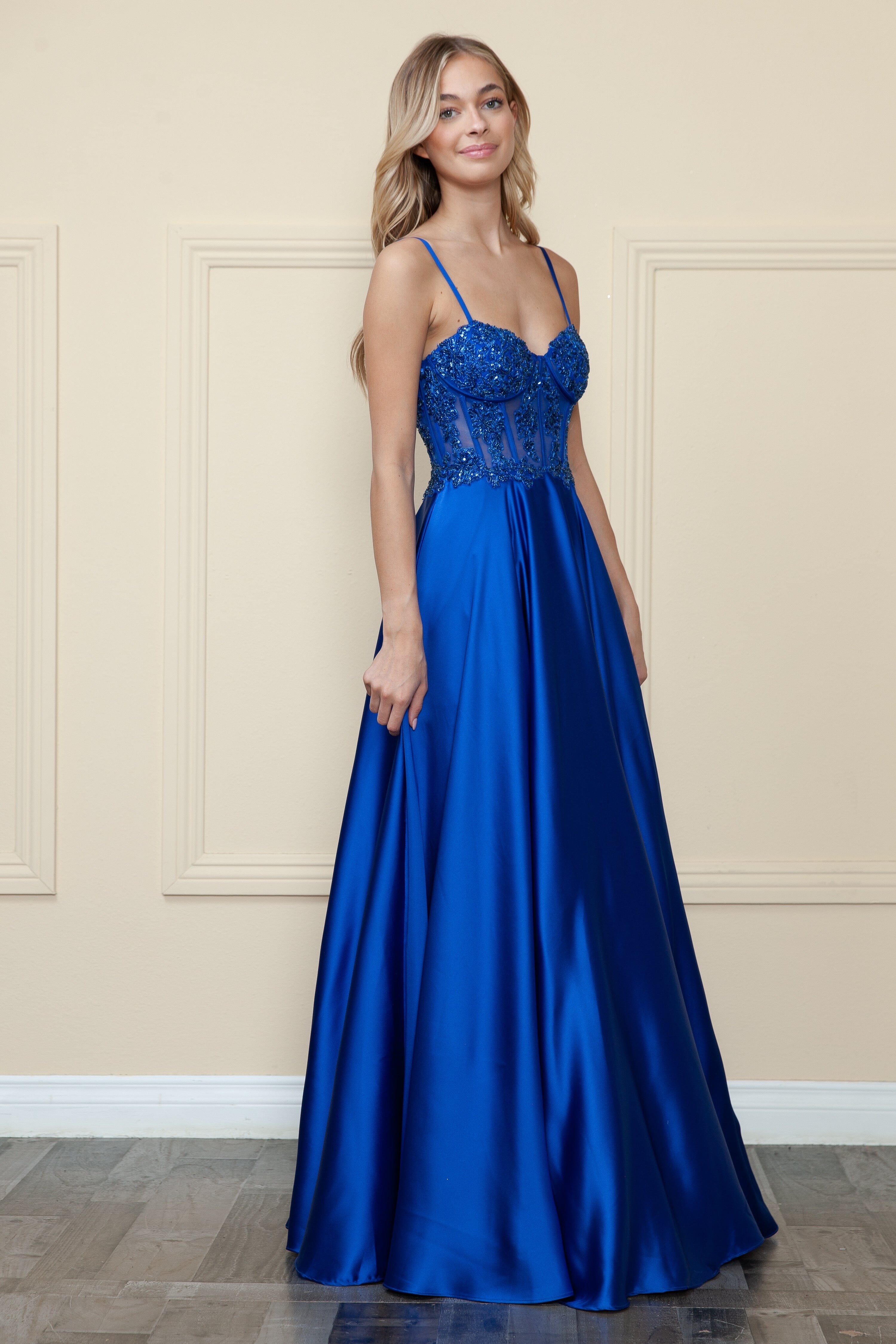 Vestido de satén bordado de Poly USA 9126