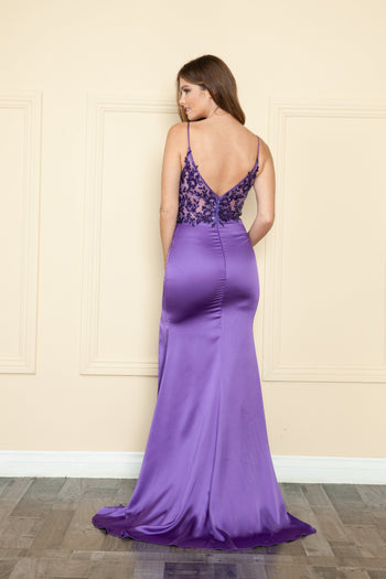 Vestido ajustado con escote bordado y abertura de Poly USA 9162