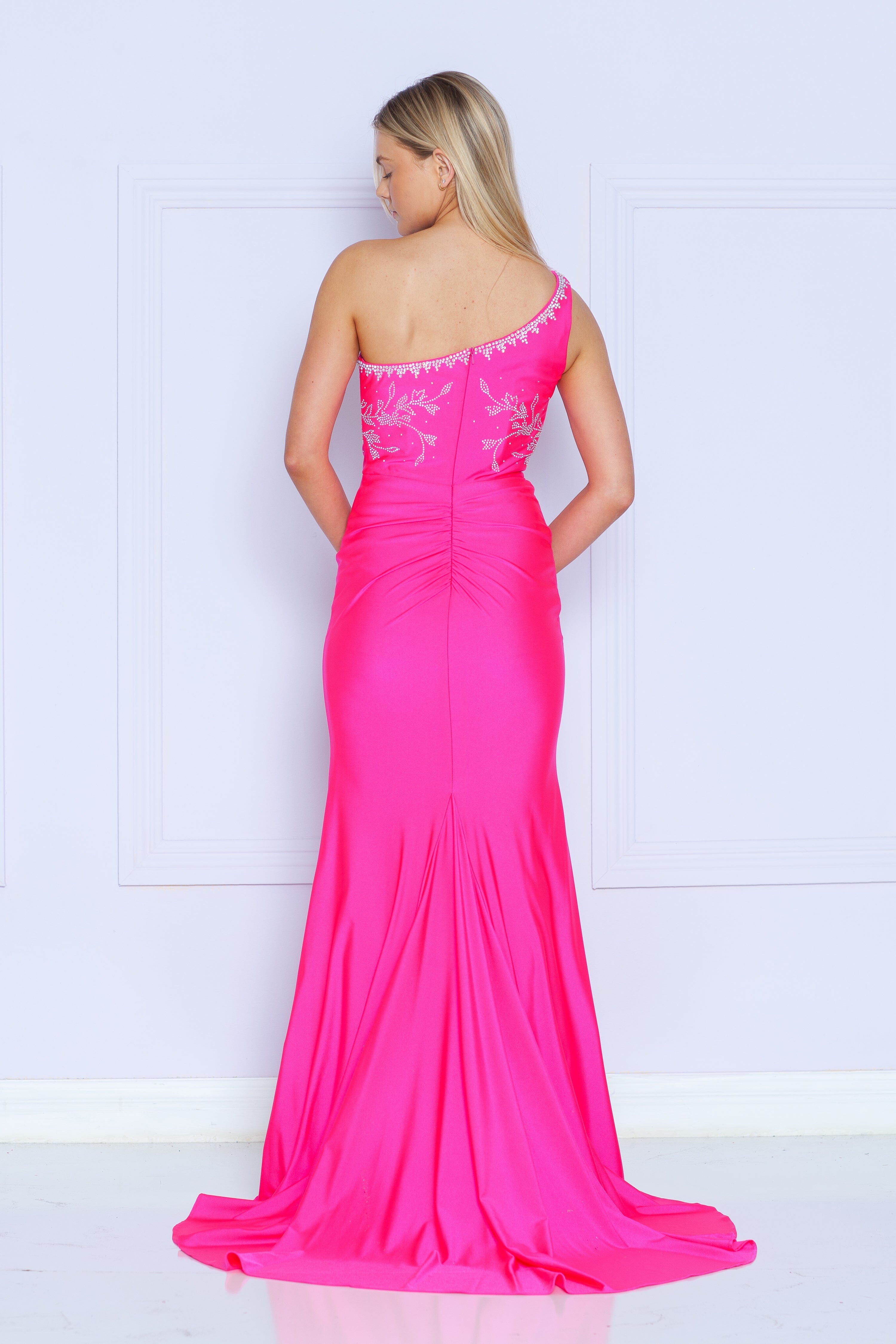 Vestido ajustado bordado de un solo hombro de Poly USA 9136