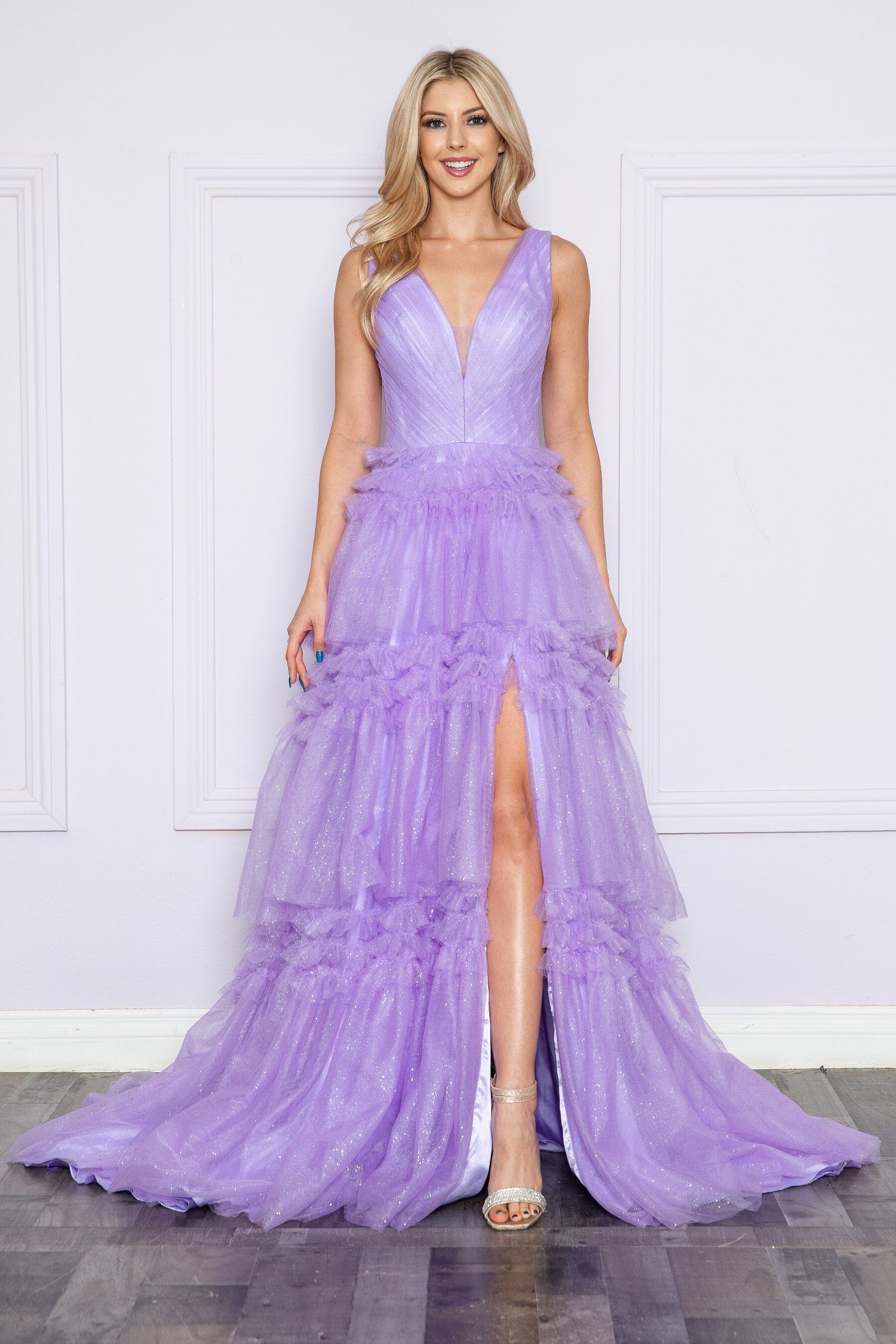 Vestido sin mangas con volantes y abertura con purpurina de Poly USA 9406