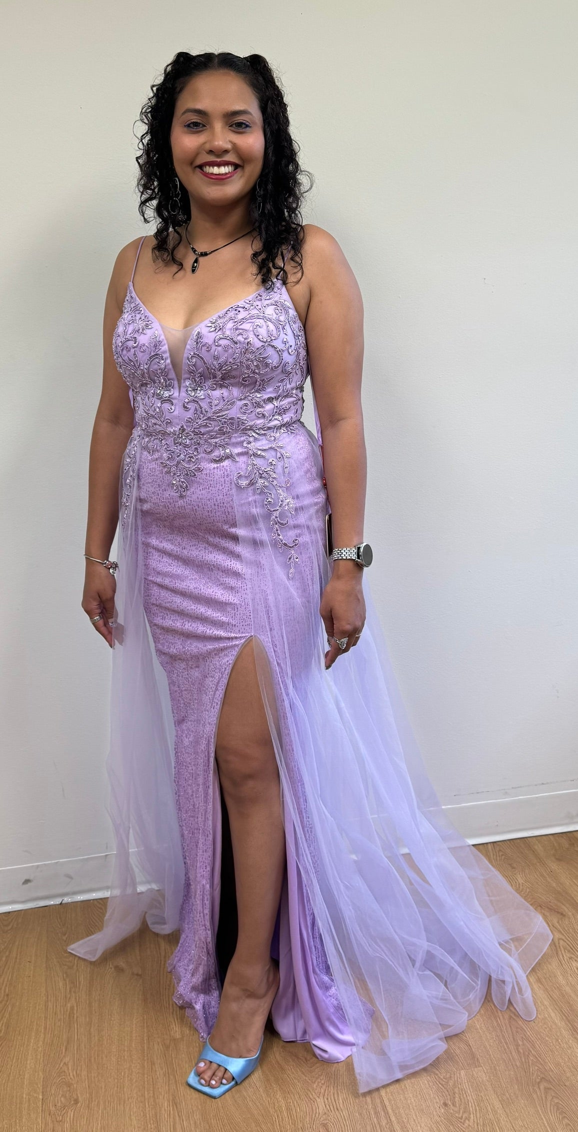 Vestido de gala de sirena con escote en V para la alfombra roja de May Queen MQ2125