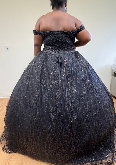 Vestido formal de quinceañera con espalda adornada con corsé Layla K LK153