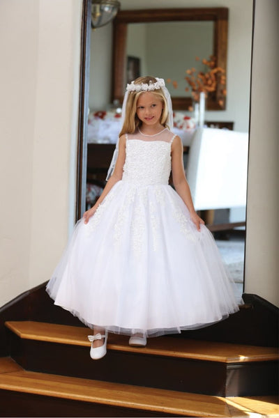 Vestido de desfile para niñas con escote ilusión, apliques de encaje y falda de tul con espalda acordonada, de AG5205