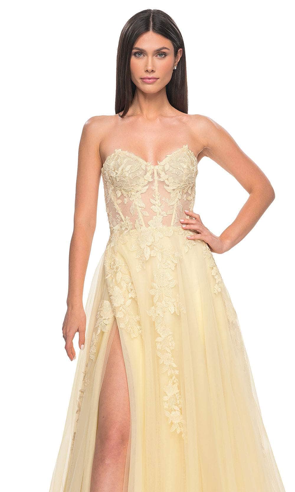 La Femme 32082 Sweetheart Applique Prom Dress