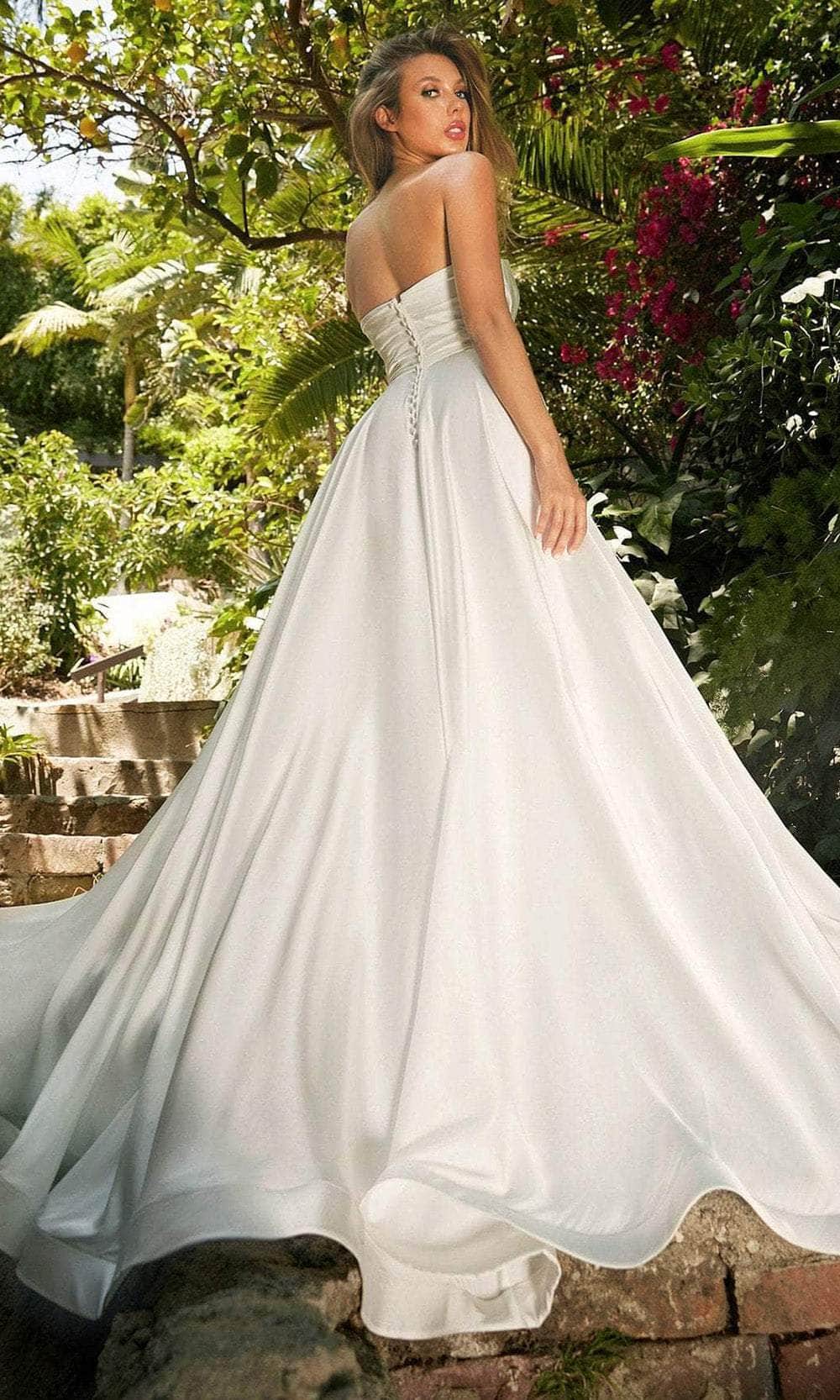 Ladivine CD0166W - Sweetheart Bodice Bridal Gown - Prom